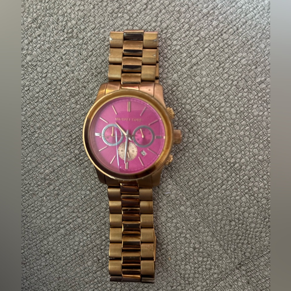 Michael Kors Runway Pink Dial Rose Gold Steel Strap Watch For Women - MK593